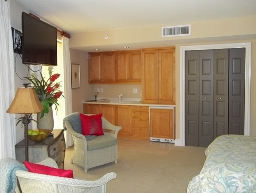 Three guest suites with wireless internet access Three guest suites with wireless internet access